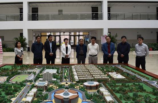 �����ܲ���һ������У����������